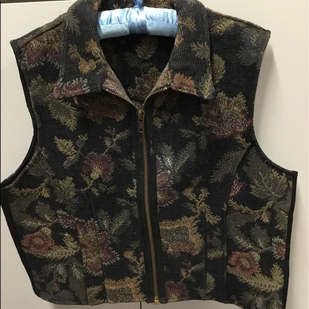 CAbi fall style tapestry vest - Picture 2 of 8